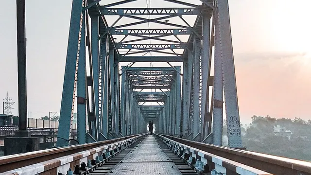 prayagraj-mazar-crossroad-railway-over-bridge-nears-completion-to-be-opened-by-august-15-details
